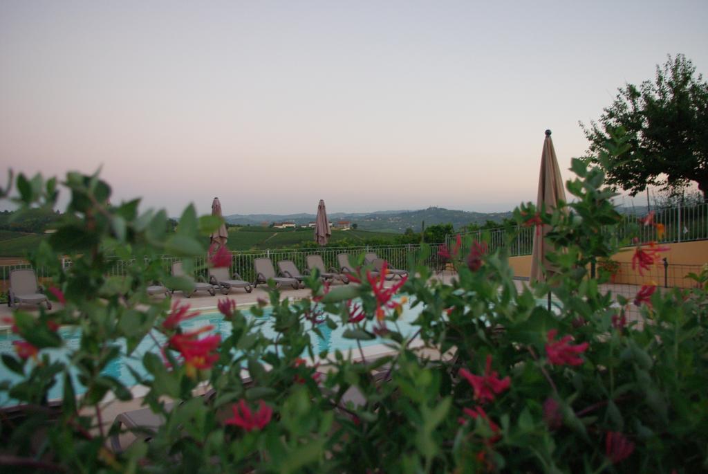Naturalmente Wine Resort Agliano Terme Exteriör bild