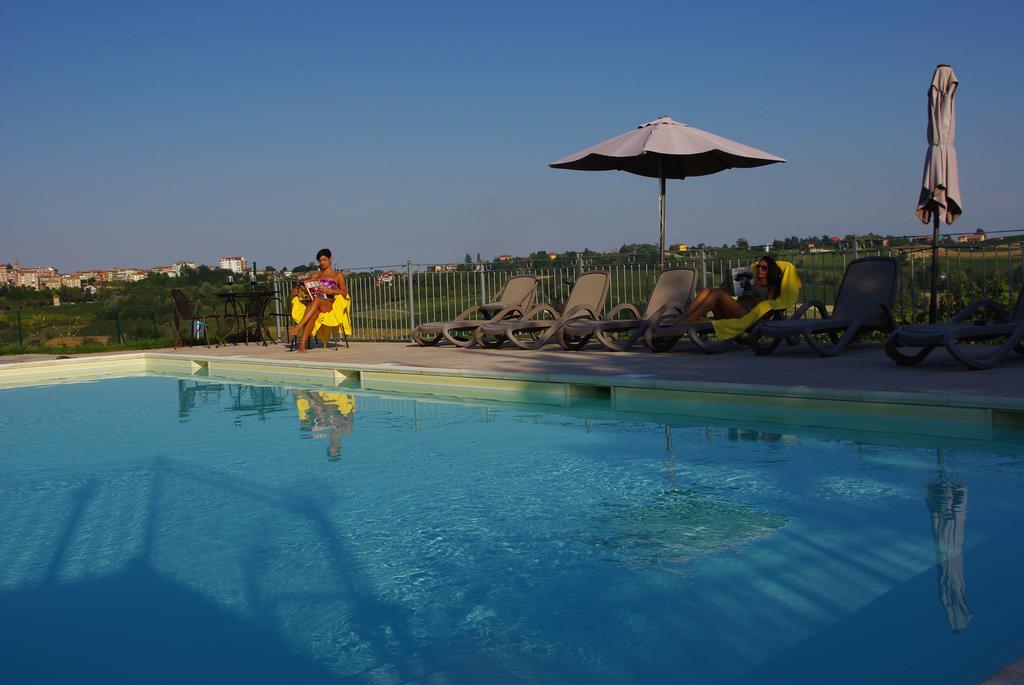 Naturalmente Wine Resort Agliano Terme Exteriör bild