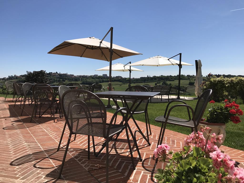 Naturalmente Wine Resort Agliano Terme Exteriör bild